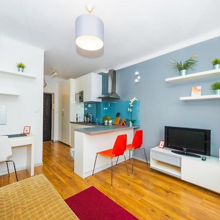 Cozy Studio Next To The Metro And City Center وارسو المظهر الخارجي الصورة