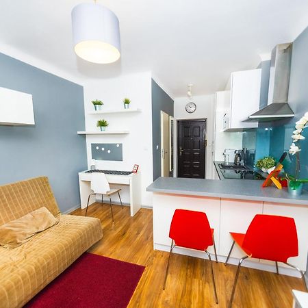 Cozy Studio Next To The Metro And City Center وارسو المظهر الخارجي الصورة