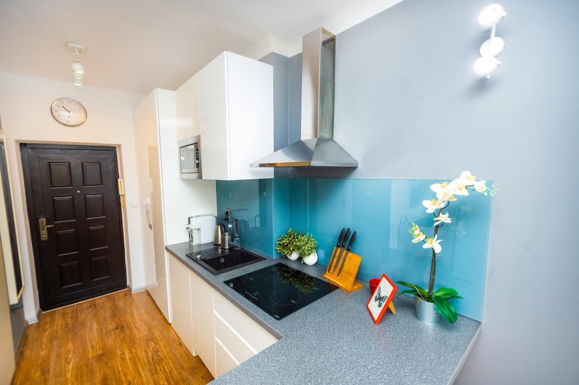 Cozy Studio Next To The Metro And City Center وارسو المظهر الخارجي الصورة